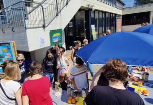 Bild vergr&ouml;&szlig;ern: Fair Trade Gruppe Stand Family Live am 26.05.2024